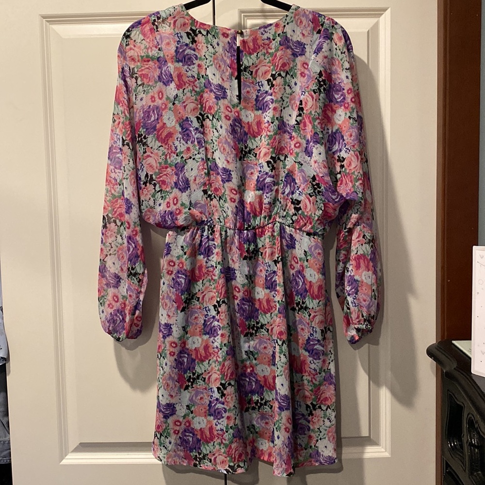 Wayf Long Sleeve Floral Print Mini Dress. Size S. Purple/Pink. Batwing Sleeve. - Picture 8 of 9